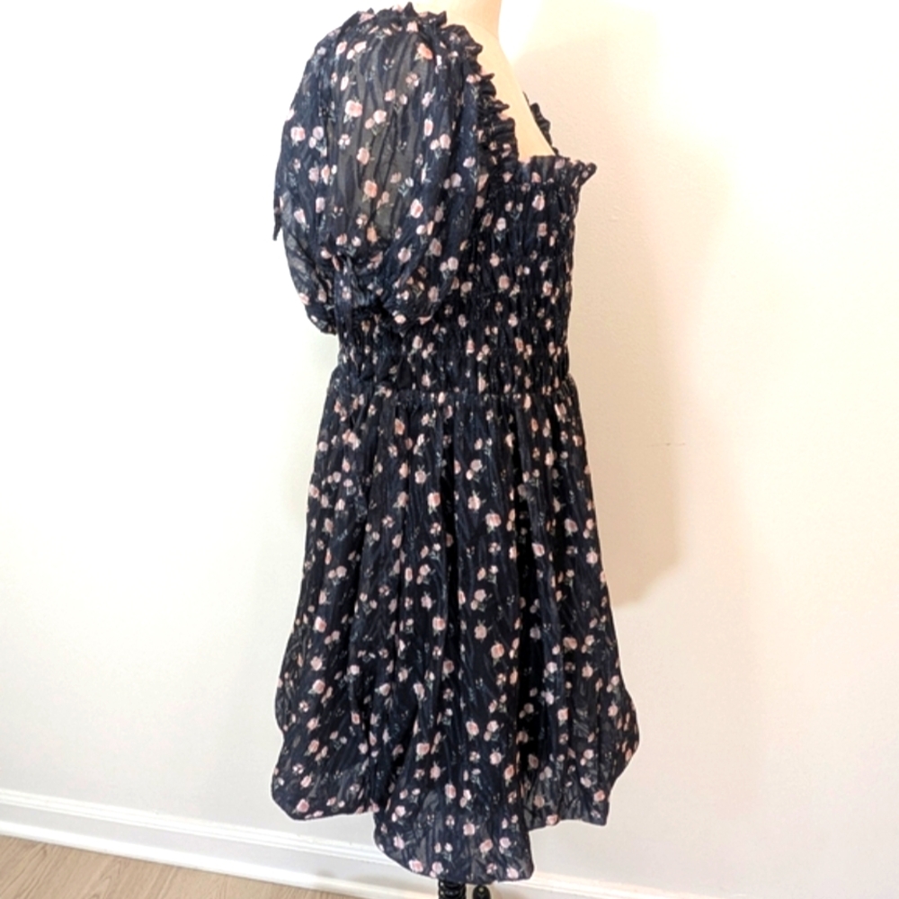 Lulus crush black floral smocked, puff sleeve bubble mini dress. XL. NWT